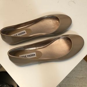 Taupe Steve Madden flats